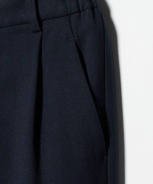 A DAY IN THE LIFE UNITED ARROWS(アデイインザライフユナイテッドアローズ)の「カルゼ タックストレートパンツ ‐セットアップ対応・ウォッシャブル‐ <A DAY IN THE LIFE>(その他パンツ・レディース・ネイビー/モカ・40/38/36)」の5枚目の写真