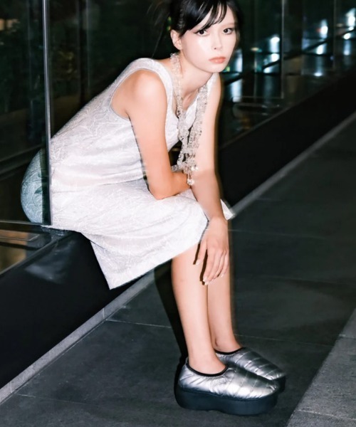 SUBU(スブ)の「SUBU VAMP PLATFORM (SB032)(スリッポン・メンズ・ブラック/シルバー・1/0)」の17枚目の写真