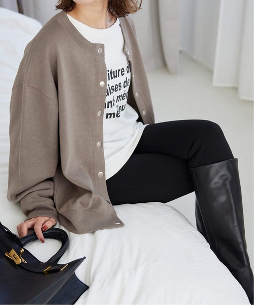 SLOBE IENA（スローブイエナ）の「《WEB限定/追加3》ダブルフェイスジャージースナップカーディガン（カーディガン/ボレロ・レディース・ブラウン/カーキ/ブラック・FREE）」の3枚目の写真