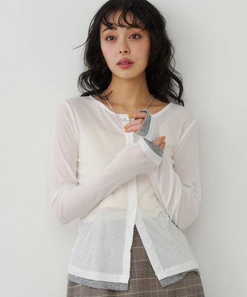 Unitage(ユニテージ)の「バイカラーシアーリブTOPS/カーディガン(Tシャツ/カットソー・レディース・ピンク/イエロー/アイボリー/グレー・FREE)」の2枚目の写真
