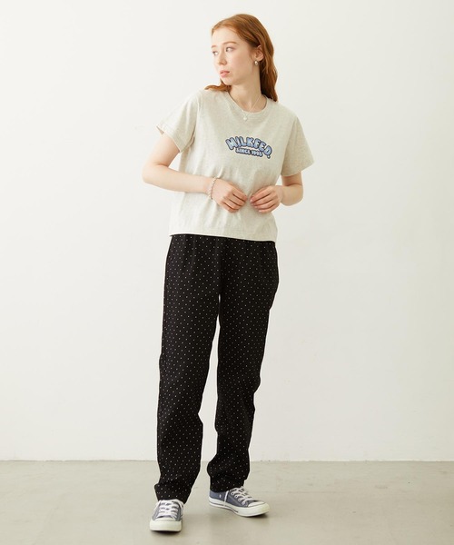 MILKFED.(ミルクフェド)の「GRADIENT LOGO COMPACT S/S TEE(Tシャツ/カットソー・レディース・ブラック/ライトパープル/オートミール・M/S)」の6枚目の写真