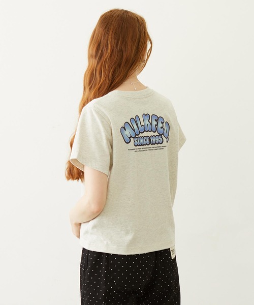 MILKFED.(ミルクフェド)の「GRADIENT LOGO COMPACT S/S TEE(Tシャツ/カットソー・レディース・ブラック/ライトパープル/オートミール・M/S)」の4枚目の写真