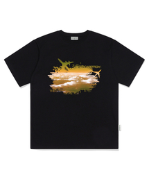 ESCAPEFROM（エスケープフロム）の「AIRPLANE Print Overfit Short Sleeve T-Shirt Black（Tシャツ/カットソー・メンズ）」