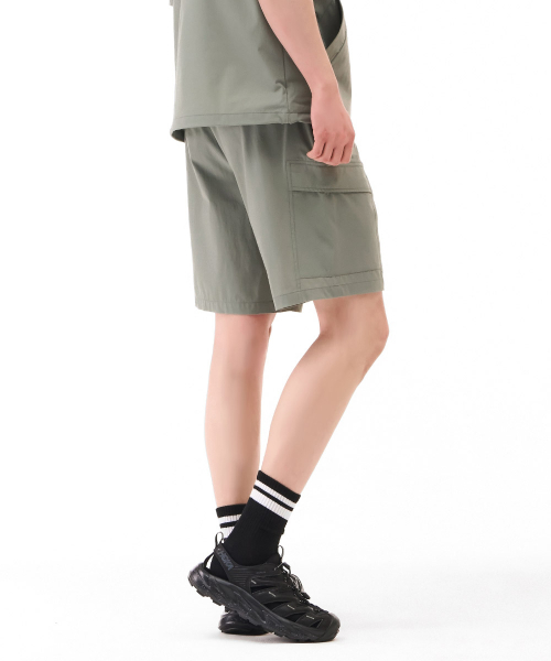 CHASECULT(チェイスカルト)の「ユニセックスクールストレッチポケットショートパンツ-カーキ(その他パンツ・メンズ・カーキ・70/76/92/82/67/86)」の3枚目の写真
