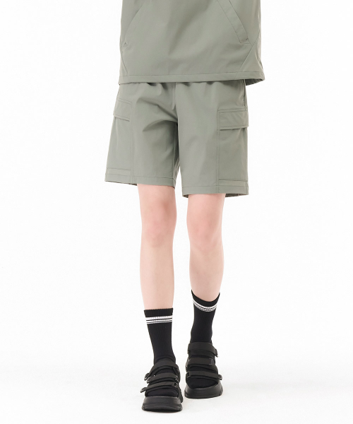 CHASECULT(チェイスカルト)の「ユニセックスクールストレッチポケットショートパンツ-カーキ(その他パンツ・メンズ・カーキ・70/76/92/82/67/86)」の4枚目の写真