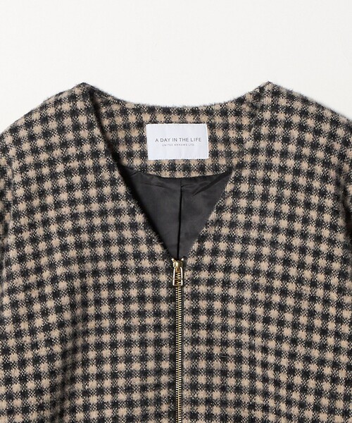 A DAY IN THE LIFE UNITED ARROWS(アデイインザライフユナイテッドアローズ)の「フェザーラメ チェック ミドルコート <A DAY IN THE LIFE>(その他アウター・レディース・モカ/ネイビー/ブラック・FREE)」の17枚目の写真