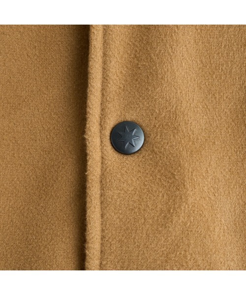 DC SHOES（ディーシーシューズ）の「ディーシーシューズ  25 VARSITY JACKET アウトドアカジュアル ジャケット（スタジャン・メンズ・ブラック/ベージュ・LL/M/L）」の15枚目の写真