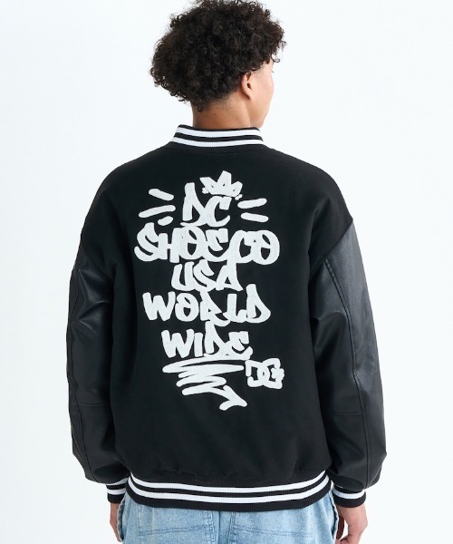 DC SHOES（ディーシーシューズ）の「ディーシーシューズ  25 VARSITY JACKET アウトドアカジュアル ジャケット（スタジャン・メンズ・ブラック/ベージュ・LL/M/L）」の6枚目の写真
