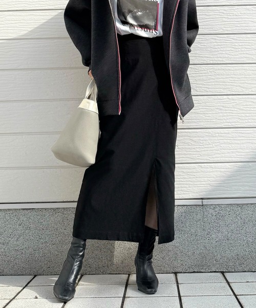 Q（キュー）の「裏起毛ストレッチタイトスカート（スカート・レディース・ブラック/チャコールグレー/ライトベージュ・MEDIUM）」の2枚目の写真