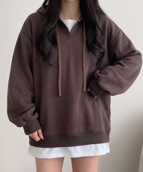 cammie（キャミー）の「レイヤード風デザイントップス（パーカー・レディース・アイボリー/ブラウン・M/L）」の2枚目の写真