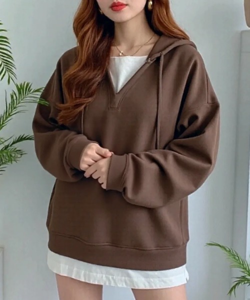 cammie（キャミー）の「レイヤード風デザイントップス（パーカー・レディース・アイボリー/ブラウン・M/L）」の10枚目の写真