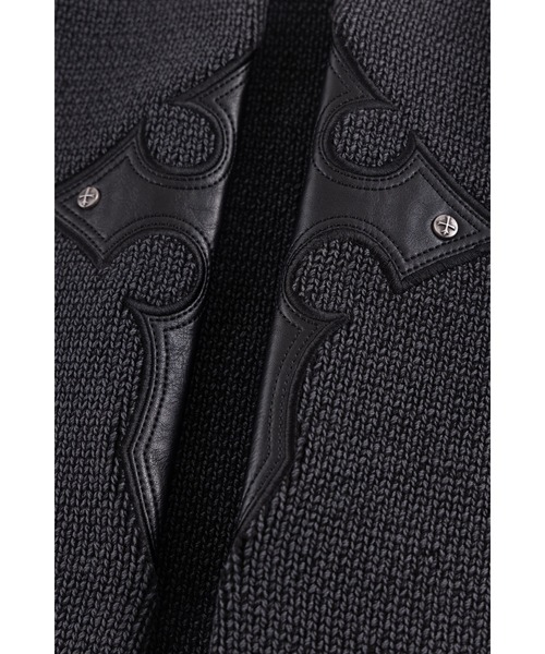 SUPPLIER(サプライヤー)の「ニット|Distressed Cross Leather Patch Crew Knit V2|SUPPLIER(ニット/セーター・メンズ・ベージュ/ブラック・SMALL/MEDIUM/LARGE/X-LARGE)」の14枚目の写真