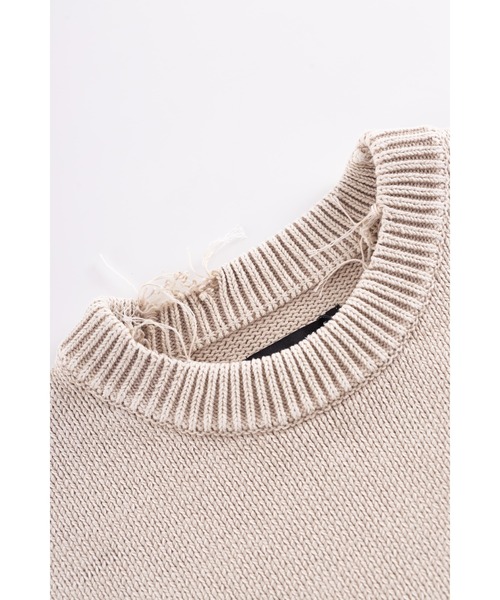 SUPPLIER(サプライヤー)の「ニット|Distressed Cross Leather Patch Crew Knit V2|SUPPLIER(ニット/セーター・メンズ・ベージュ/ブラック・SMALL/MEDIUM/LARGE/X-LARGE)」の11枚目の写真