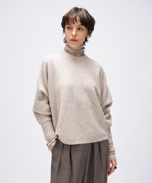cloenc(クロエンス)の「【手洗い可】ドルマンロングリブニットプルオーバー(ニット/セーター・レディース・ブラック/レッド系1/ライトグレー系8/ベージュ系その他7/ホワイト・02)」の4枚目の写真