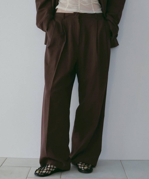 anuke(アンヌーク)の「anuke Linen Tuck Pants リネンタックパンツ/62610706(その他パンツ・レディース・ブラウン・36)」の1枚目の写真