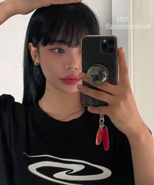 GRANFINNY(グランフィニ)の「シンボルロゴオーバーサイズ半袖Tシャツ-ブラック(Tシャツ/カットソー・レディース・ブラック・MEDIUM/LARGE/X-LARGE)」の3枚目の写真