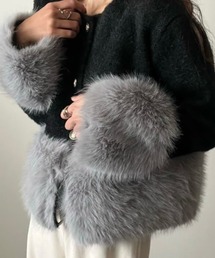 deux amour（ドゥーザムール）の「ファ―付きニットジャケット（ノーカラージャケット・レディース）」