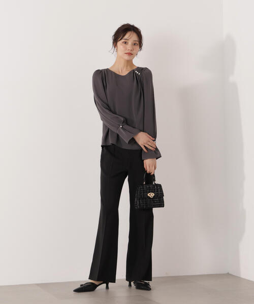 PROPORTION BODY DRESSING(プロポーションボディドレッシング)の「パール付きニュアンスネックブラウス / 1216110003(シャツ/ブラウス・レディース・ピンク/ホワイト系その他/ダークグレー・MEDIUM/SMALL)」の7枚目の写真