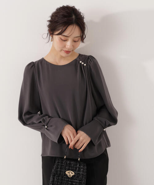 PROPORTION BODY DRESSING(プロポーションボディドレッシング)の「パール付きニュアンスネックブラウス / 1216110003(シャツ/ブラウス・レディース・ピンク/ホワイト系その他/ダークグレー・MEDIUM/SMALL)」の6枚目の写真