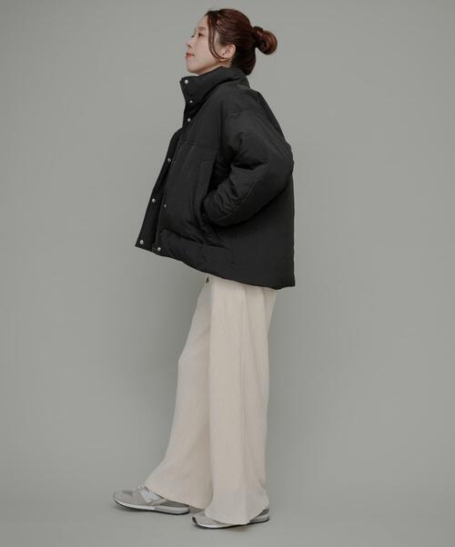 URBAN RESEARCH Sonny Label（アーバンリサーチサニーレーベル）の「ベロアプリーツイージーカットパンツ（その他パンツ・レディース・チャコールグレー/ホワイト系その他/ブラウン・FREE）」の9枚目の写真