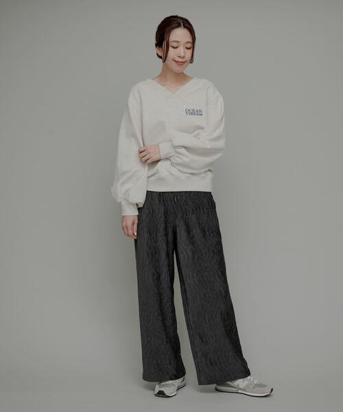 URBAN RESEARCH Sonny Label(アーバンリサーチサニーレーベル)の「ベロアプリーツイージーカットパンツ(その他パンツ・レディース・チャコールグレー/ホワイト系その他/ブラウン・FREE)」の6枚目の写真