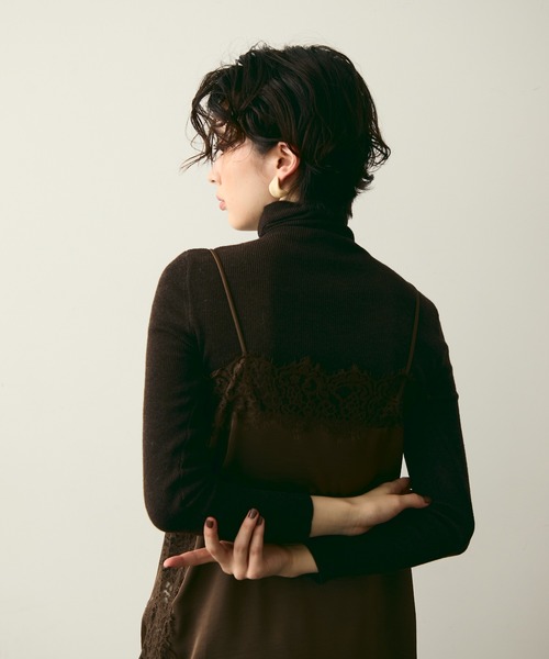 Trish（トリッシュ）の「タートルネックリブ編みニットプルオーバー（ニット/セーター・レディース・ホワイト/チャコールグレー/ブラック/ブラウン/アイボリー・FREE）」の5枚目の写真