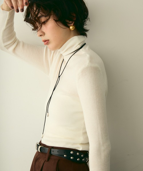 Trish（トリッシュ）の「タートルネックリブ編みニットプルオーバー（ニット/セーター・レディース・ホワイト/チャコールグレー/ブラック/ブラウン/アイボリー・FREE）」の7枚目の写真