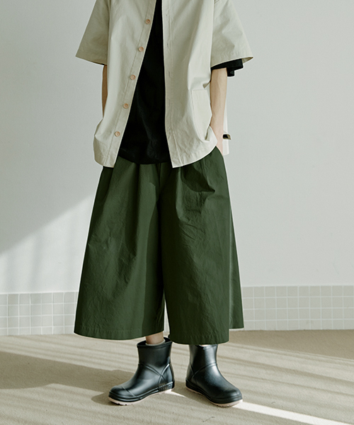 MALEN(マレン)の「ユニセックス クロップパンツ カーキ(その他パンツ・メンズ・その他・MEDIUM/LARGE)」の4枚目の写真