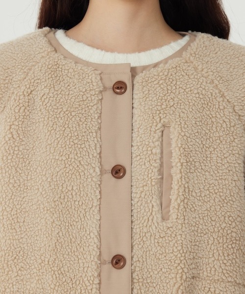 COVERNAT(カバーナット)の「WOMAN SHERPA MID JACKET(ノーカラージャケット・レディース・オートミール/ベージュ・MEDIUM/SMALL)」の12枚目の写真