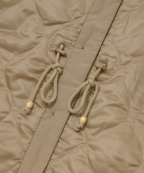 COVERNAT(カバーナット)の「WOMAN SHERPA MID JACKET(ノーカラージャケット・レディース・オートミール/ベージュ・MEDIUM/SMALL)」の5枚目の写真
