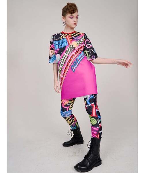 GREEDILOUS(グリディアス)の「ネオンサインワンポイントプリントネオプレンワンピース(ワンピース・レディース・その他・SMALL/MEDIUM/LARGE/X-SMALL)」の3枚目の写真