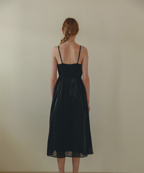 HYBERNAT(ハイバーナット)の「オーガンザサスペンダードレス_ブラック(ワンピース・レディース・その他・SMALL/MEDIUM)」の4枚目の写真