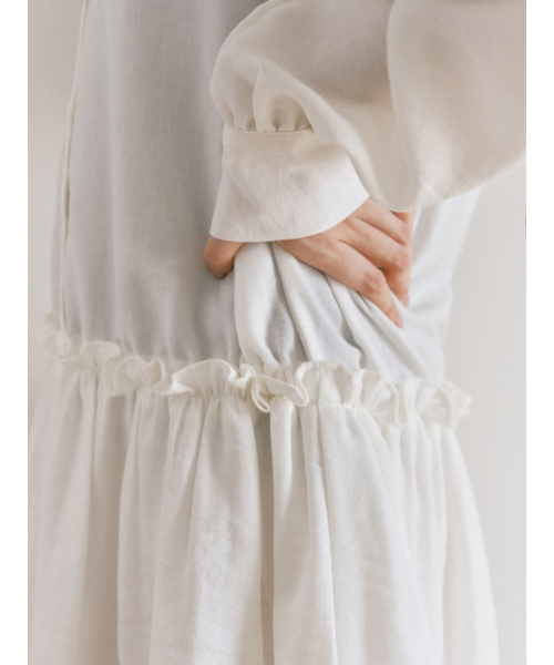 Yuje(ユジェ)の「HEMLINE DRESS (2color)(ワンピース・レディース・ブラック/アイボリー・FREE)」の10枚目の写真