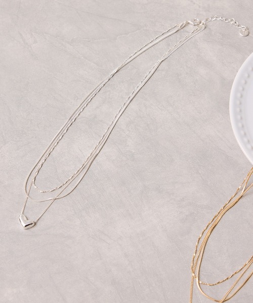 VIS(ビス)の「ハートレイヤードネックレス(ネックレス・レディース・シルバー/ゴールド・FREE)」の3枚目の写真