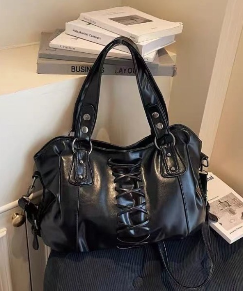 Sibra（シブラ）の「レースアップ風デザイン 2WAYショルダーバッグ（ショルダーバッグ・レディース・ブラウン/キャメル/レッド/ブラック・F）」の20枚目の写真