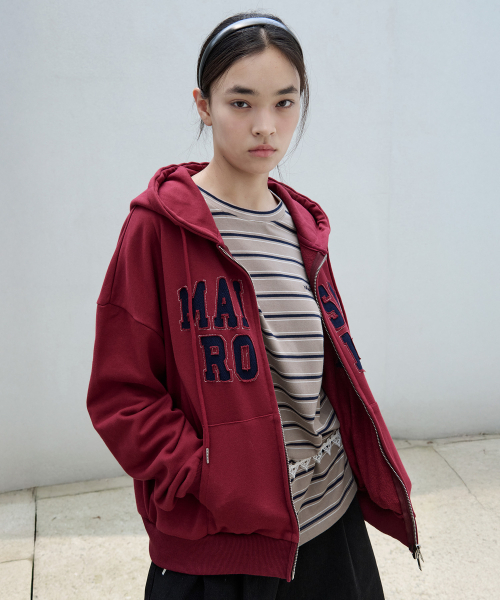ROLAROLA(ロラロラ)の「MAISON DE ROLA EMBROIDERY HOOD ZIP-UP BURGUNDY(パーカー・レディース・その他・FREE)」の1枚目の写真
