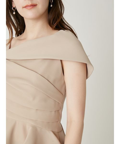 FRAY I.D(フレイアイディー)の「オフショルカラーアシメペプラムトップス(Tシャツ/カットソー・レディース・ブラック/ベージュ/ドット・0/1)」の17枚目の写真