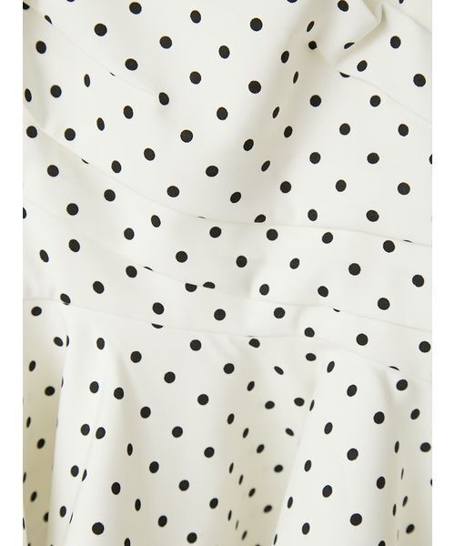 FRAY I.D(フレイアイディー)の「オフショルカラーアシメペプラムトップス(Tシャツ/カットソー・レディース・ブラック/ベージュ/ドット・0/1)」の21枚目の写真