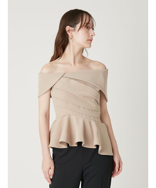 FRAY I.D(フレイアイディー)の「オフショルカラーアシメペプラムトップス(Tシャツ/カットソー・レディース・ブラック/ベージュ/ドット・0/1)」の6枚目の写真