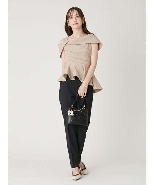 FRAY I.D(フレイアイディー)の「オフショルカラーアシメペプラムトップス(Tシャツ/カットソー・レディース・ブラック/ベージュ/ドット・0/1)」の9枚目の写真