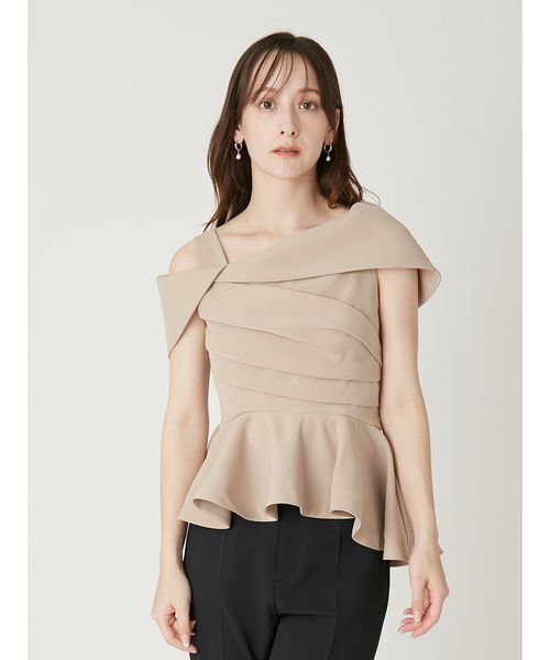 FRAY I.D(フレイアイディー)の「オフショルカラーアシメペプラムトップス(Tシャツ/カットソー・レディース・ブラック/ベージュ/ドット・0/1)」の3枚目の写真