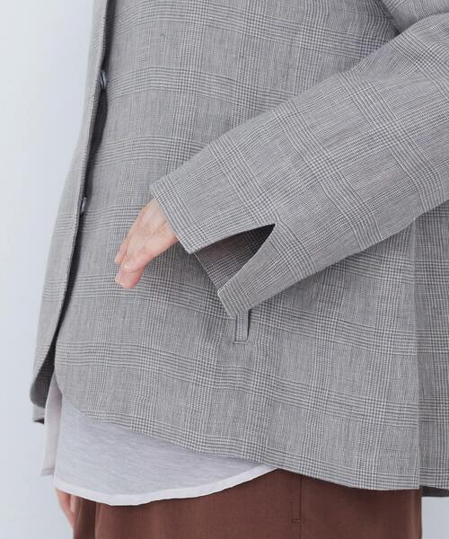 ADIEU TRISTESSE（アデュートリステス）の「リネングレンチェックジャケット（ノーカラージャケット・レディース・グレー系その他/ダークブラウン・38）」の8枚目の写真