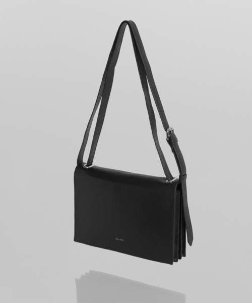 YArKA（ヤーカ）の「【YArKA/ヤーカ】real leather 2way bag [Alnitak10] / 2wayデザインバッグ（ショルダーバッグ・レディース・ブラック・FREE）」の14枚目の写真