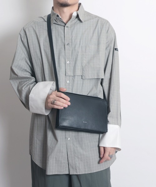 YArKA（ヤーカ）の「【YArKA/ヤーカ】real leather 2way bag [Alnitak10] / 2wayデザインバッグ（ショルダーバッグ・レディース・ブラック・FREE）」の15枚目の写真