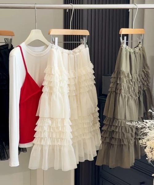 yuue' ( wear )(ユーイ)の「ミディ丈チュールフリルティアードスカート(スカート・レディース・アイボリー/ブラック・FREE)」の7枚目の写真