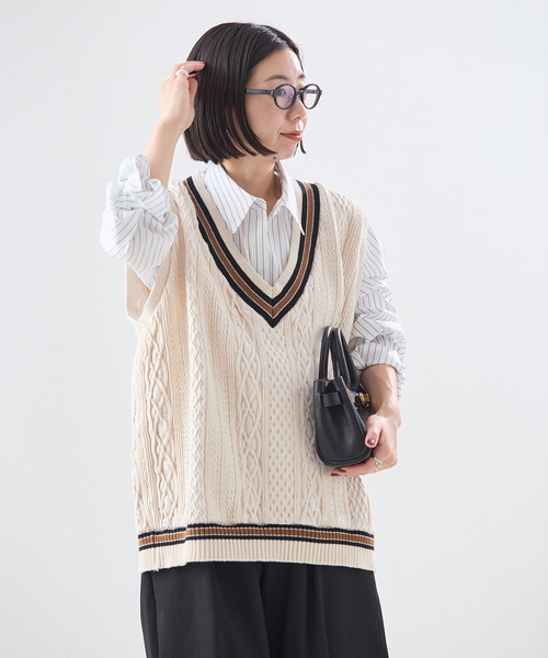 journal standard L'essage（ジャーナルスタンダードレサージュ）の「《追加》別注【ILL ONE EIGHTY/イル ワンエイティ】TILDEN VEST：ベスト（ベスト・レディース・ブラウン/グリーン/ブラック・MEDIUM）」の5枚目の写真