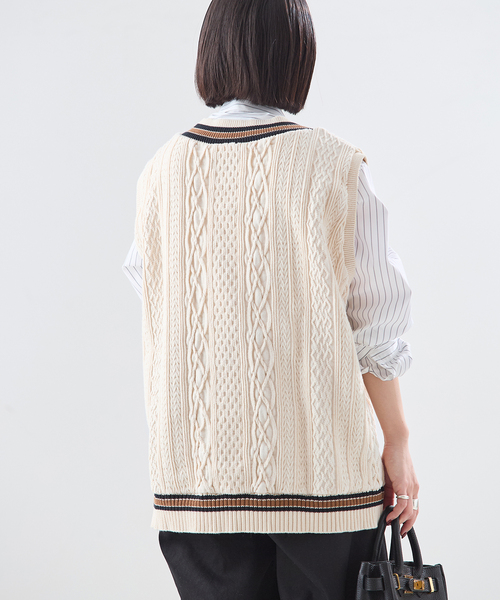 journal standard L'essage（ジャーナルスタンダードレサージュ）の「《追加》別注【ILL ONE EIGHTY/イル ワンエイティ】TILDEN VEST：ベスト（ベスト・レディース・ブラウン/グリーン/ブラック・MEDIUM）」の8枚目の写真