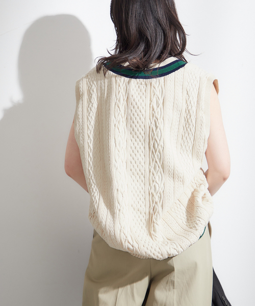 journal standard L'essage（ジャーナルスタンダードレサージュ）の「《追加》別注【ILL ONE EIGHTY/イル ワンエイティ】TILDEN VEST：ベスト（ベスト・レディース・ブラウン/グリーン/ブラック・MEDIUM）」の15枚目の写真