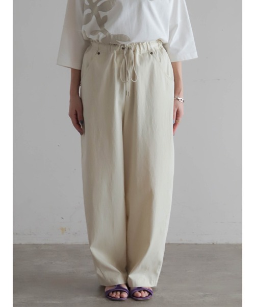 FIL DE FER（フィルデフェール）の「【予約】リヨセルコットンコード　ゆるカーブパンツ（その他パンツ・レディース・ベージュ/チャコールグレー・FREE）」の5枚目の写真