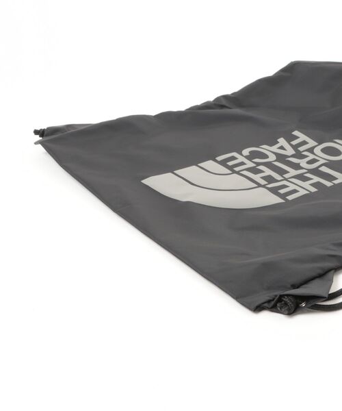 THE NORTH FACE(ザノースフェイス)の「THE NORTH FACE/ザ・ノース・フェイス ナップサック ピーエフサックパック PF Sac Pack 13L NM62413(エコバッグ/サブバッグ・メンズ・ダークパープル/ブラック/モスグリーン・FREE)」の8枚目の写真